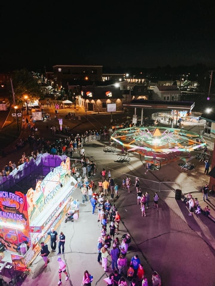 Country Days Parade Kicks Off Events