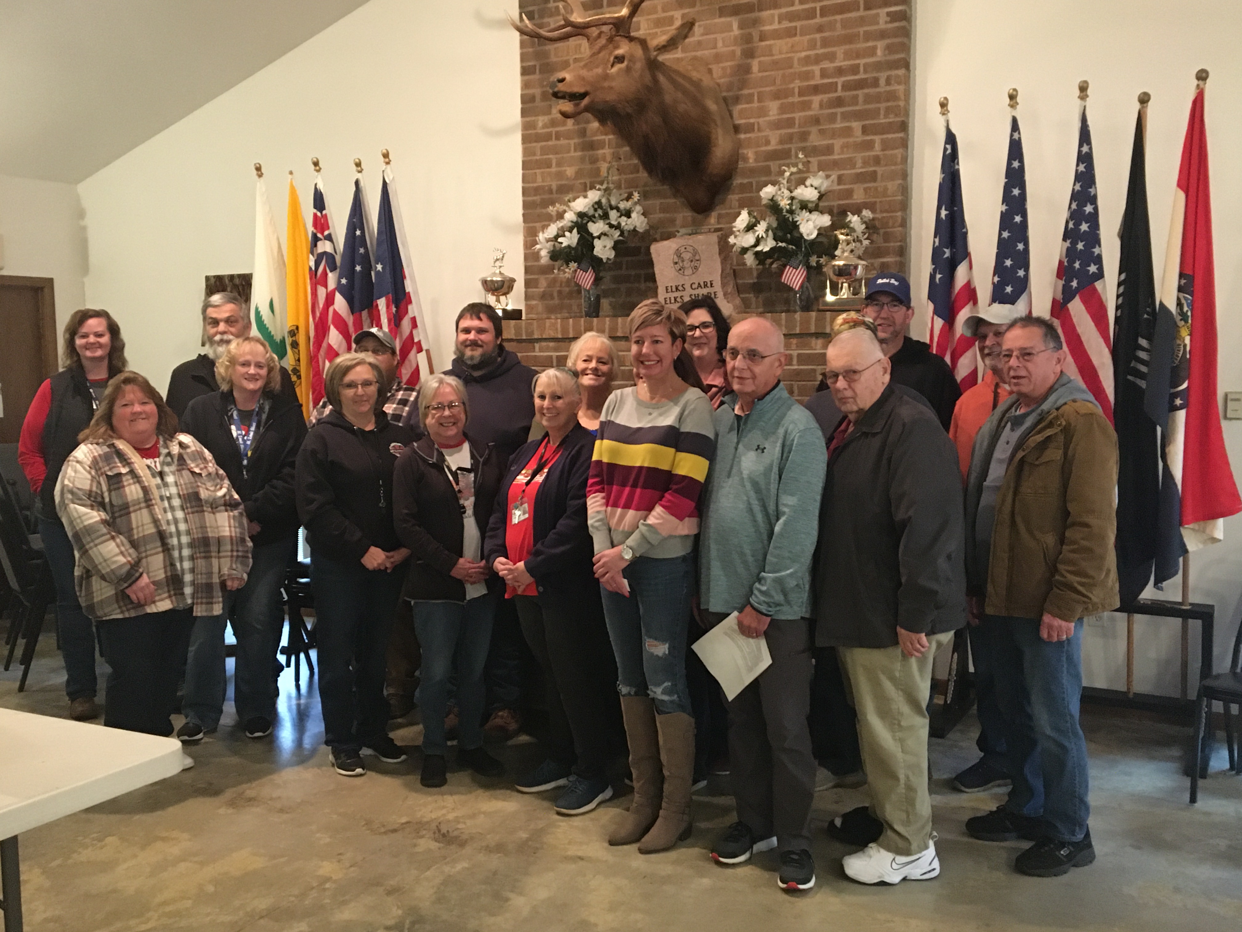 Headstart and Elks Deliver Food Baskets