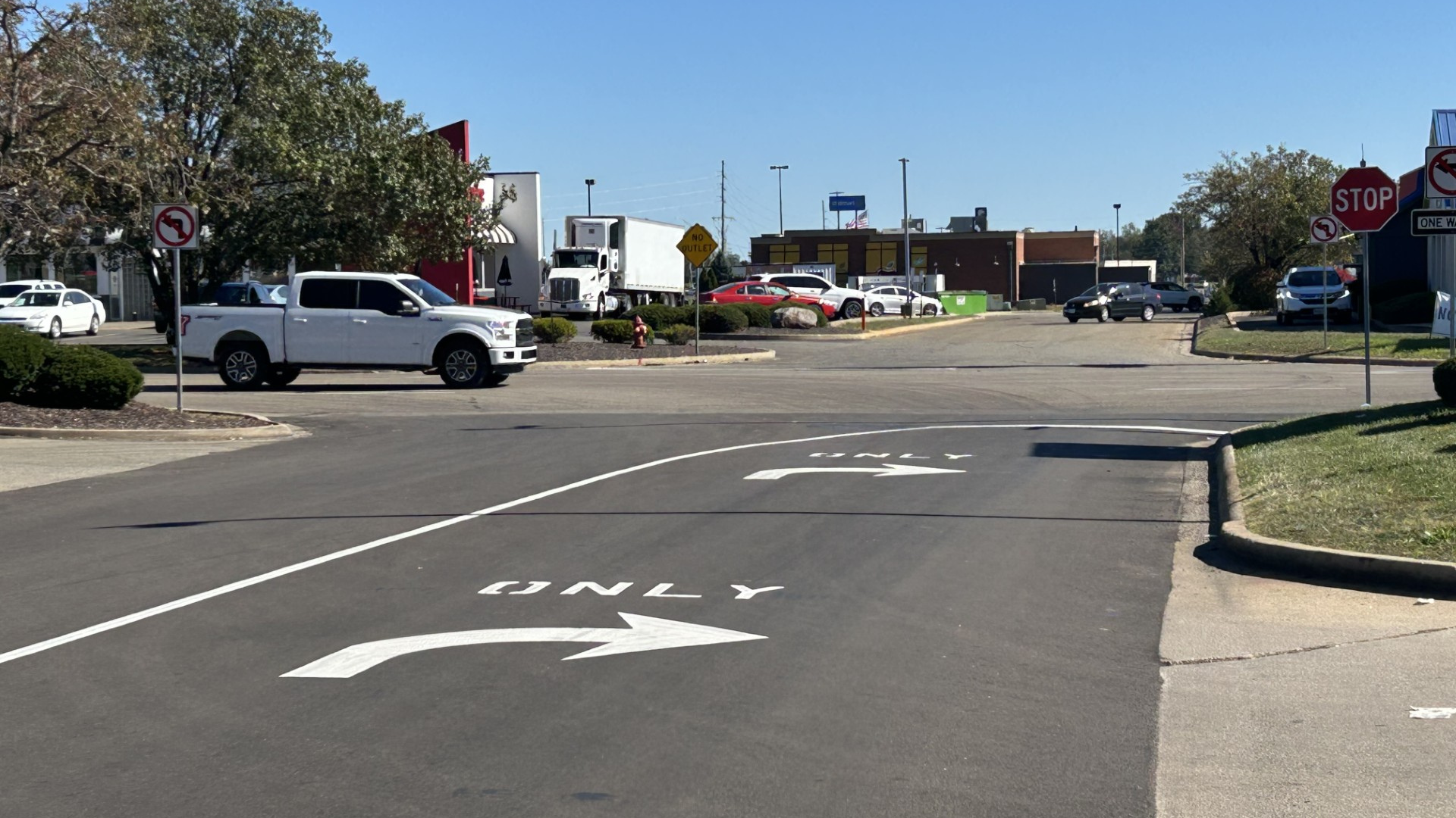 City of Farmington Installs New Traffic Signs Ahead of Chick-fil-A Opening