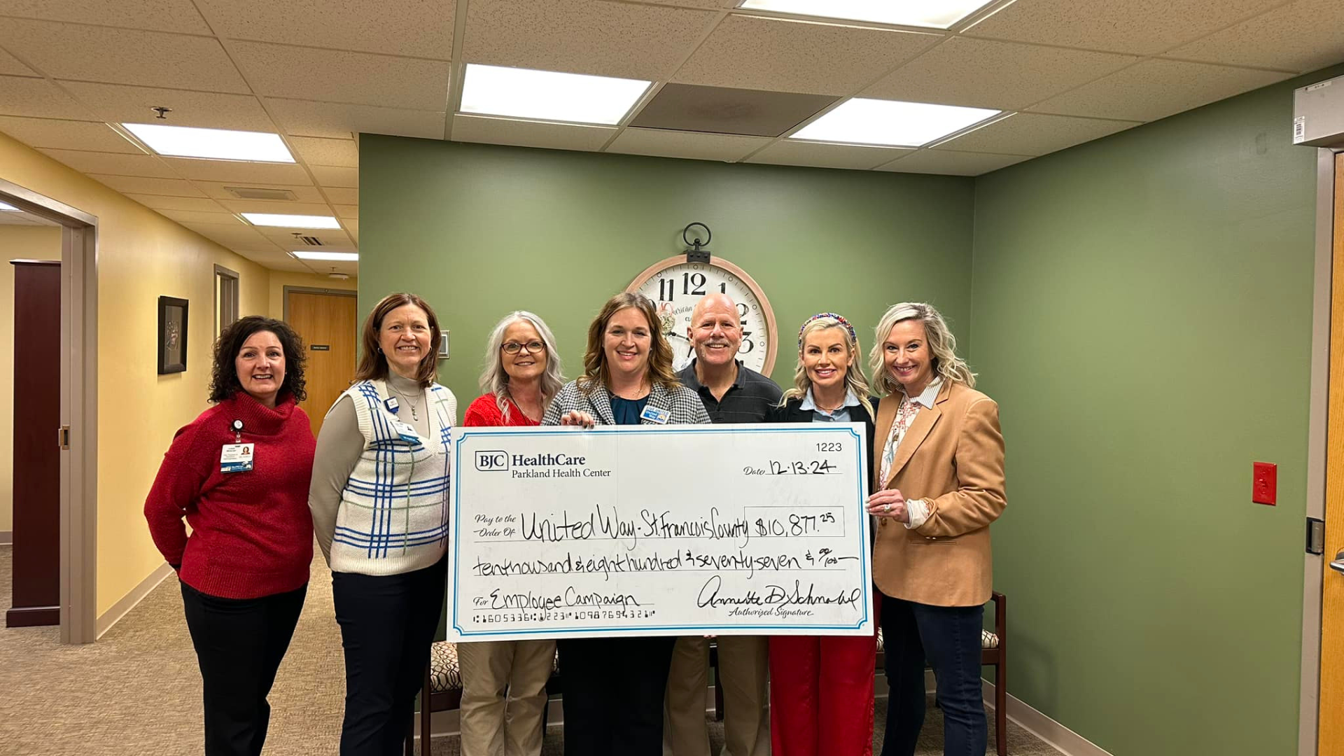 Parkland Hospital Donates Over $10,000 to United Way of St. Francois County